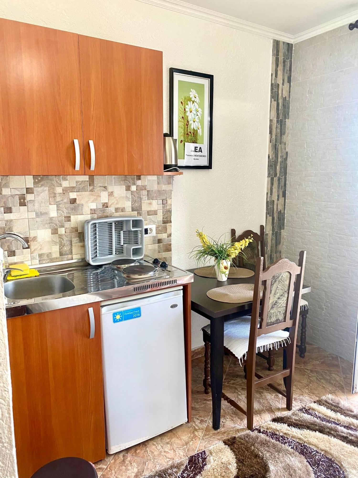 Apartments Zuto Ulcinj Luaran gambar