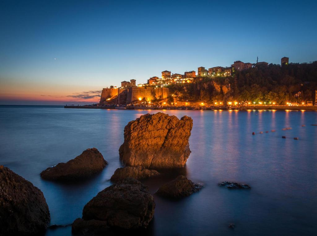 Apartments Zuto Ulcinj Bilik gambar