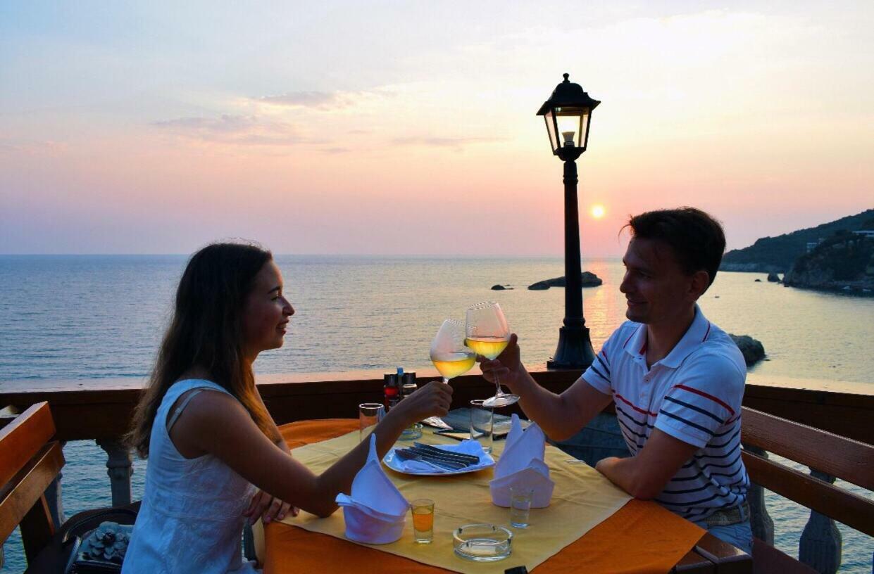 Apartments Zuto Ulcinj Luaran gambar